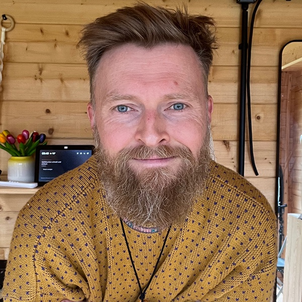 herr-fuchs-im-gruenen